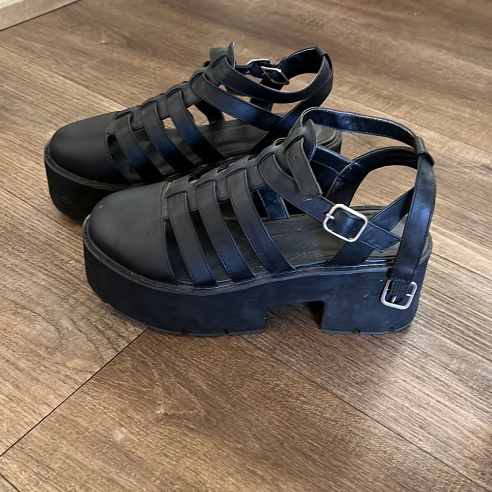 KOI platform sandals